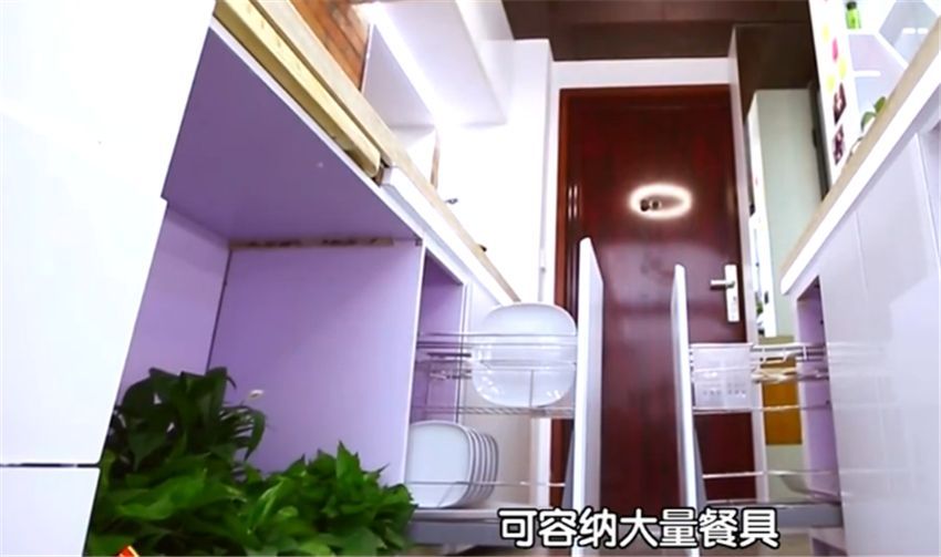 23㎡公寓有7居室，卫生间塞下浴缸？这对小俩口的家也太绝了