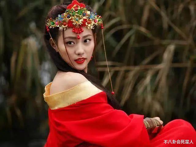 发际线|古装美人败给“发际线”？少了刘海和额饰，“天仙”颜值都救不了