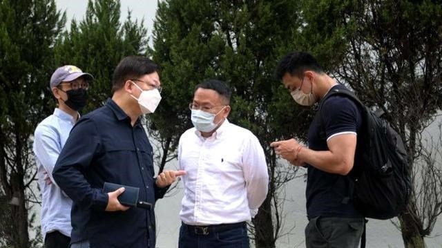 情窦初开的青春|陈振聪刑满出狱激动与儿子拥抱庆祝，仍不放弃争夺龚如心千亿遗产
