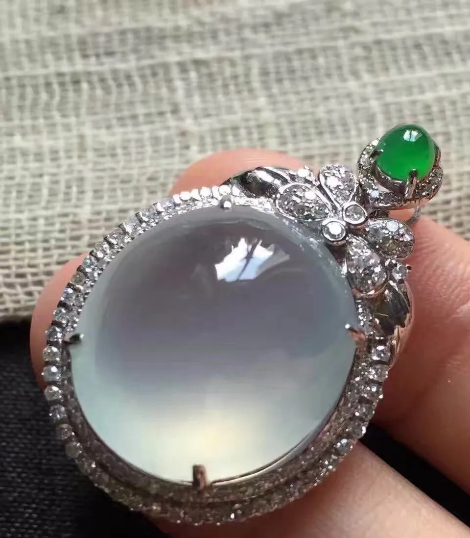 |镶嵌翡翠封不封地，很纠结吗？