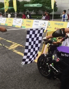 咸蛋的小姐 高考失利上了护校,这里不是御姐就是萝莉,我像八戒掉进盘丝洞,哈哈哈