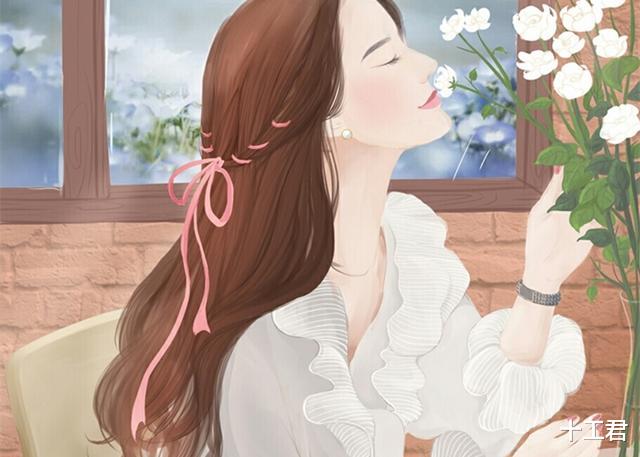 十工君|女人偷偷迷恋你，会有这几个特征，别不在意