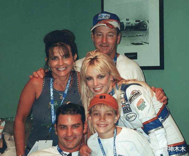 布兰妮·斯皮尔斯|布兰妮出席听证会控诉父亲虐待，大量细节曝光：给我宫内装节育器