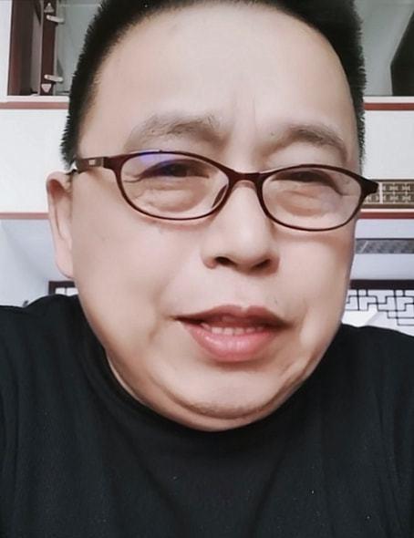 朱之文|朱之文早期“伯乐”直播间发牢骚，怒斥大衣哥：成名后没请一顿饭