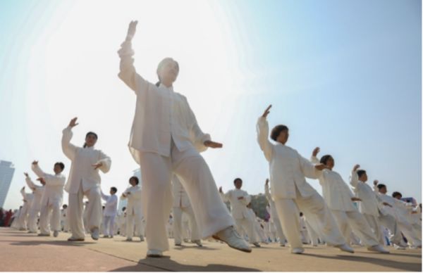 冠状病毒|胃炎早期一般会有3种症状，需引起注意，要想养护肠胃健康，日常需做好这3点