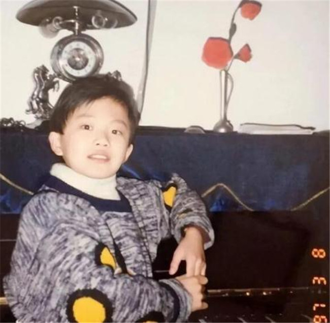 许嵩|国内唯一不混圈的歌手，演唱会从不卖力宣传，却场场门票一抢而空