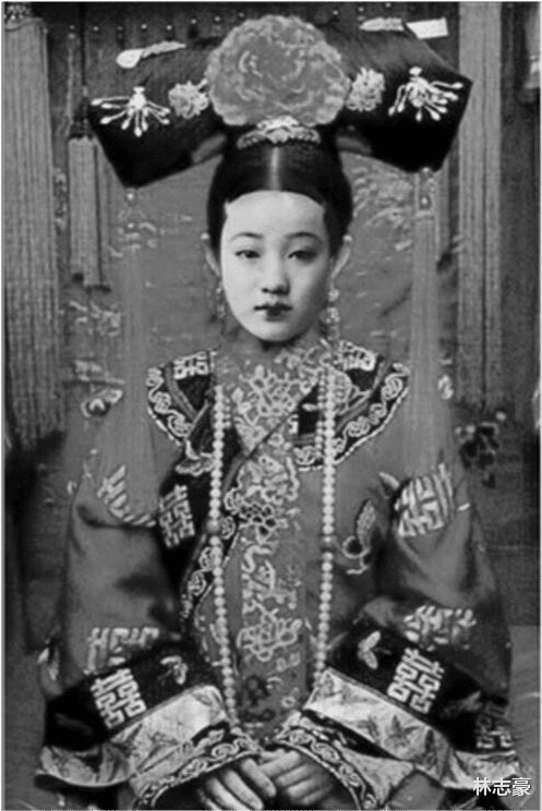 婉容|19张清朝美女旧照,珍妃、婉容、慈禧、谁说清朝没有美女?