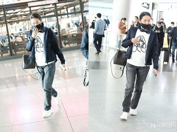 外套|62岁倪萍减肥成功真时髦，穿外套戴丝巾挎2千包走机场，皮肤发黄略显沧桑