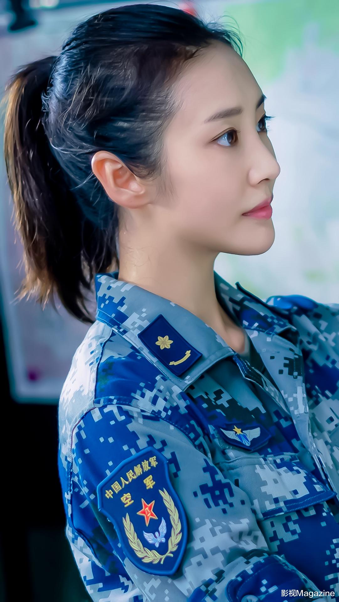 李庚希|7位女星制服诱惑,李一桐惊艳,李沁甜美,万茜最特别