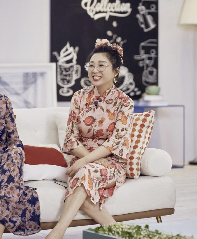 潮帮先生|胖女人不适合穿旗袍？看杨天真就知道，150斤照样穿得优雅贵气