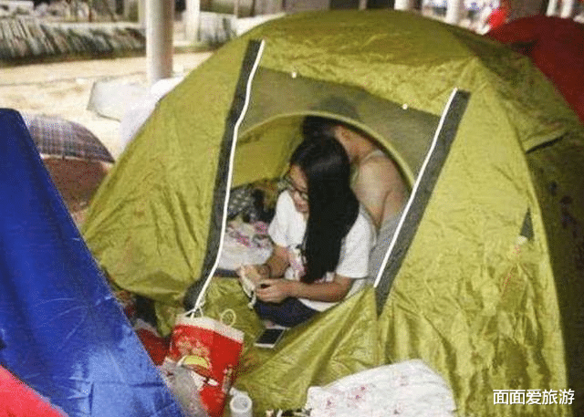 东南亚旅游 女驴友户外露营，被领队塞给异性“混帐”，一晚后说出真实想法