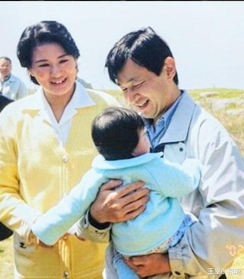 |20年前爱子出生，雅子激动落泪，婚后9年才有孩子历程心酸啊