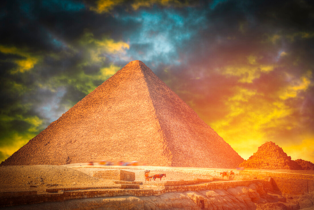 埃及金字塔 金字塔的未解之谜事件，法老图坦卡蒙的“诅咒”是真的吗？