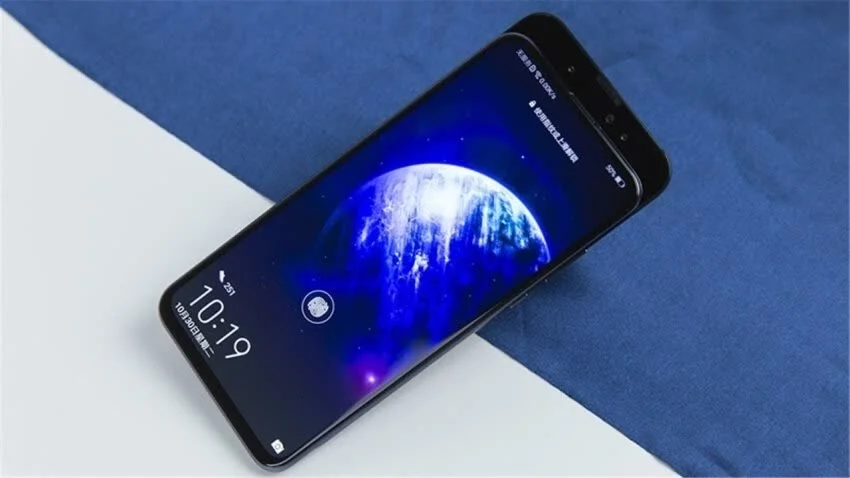 闲聊随心说 麒麟7nm芯片+八曲面屏,从3799跌至2399,已经没有人过问了