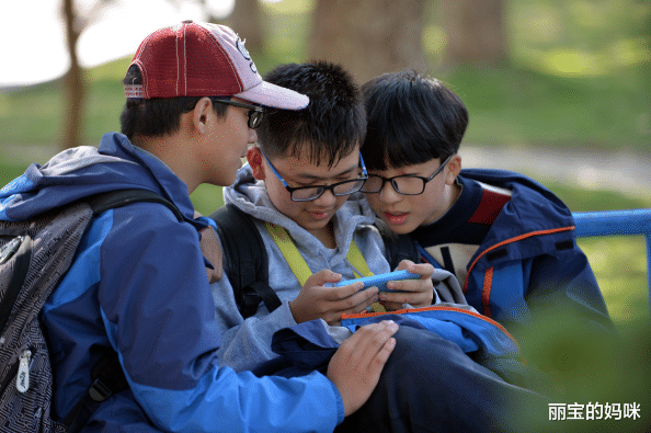 丽宝的妈咪|孩子成绩存在“分水岭”，若在这一阶段掉队，以后就很难再追上