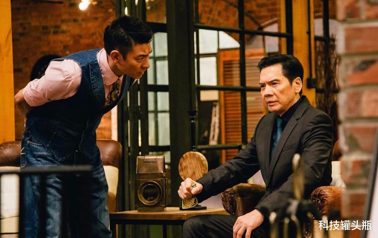 向华强|向华强最大的靠山是谁？不是军统出身的父亲，而是他的亲大哥