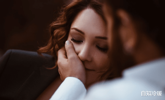 自知冷暖|长期缺爱的女人,这3个地方会变得有所不同,藏是藏不住的!