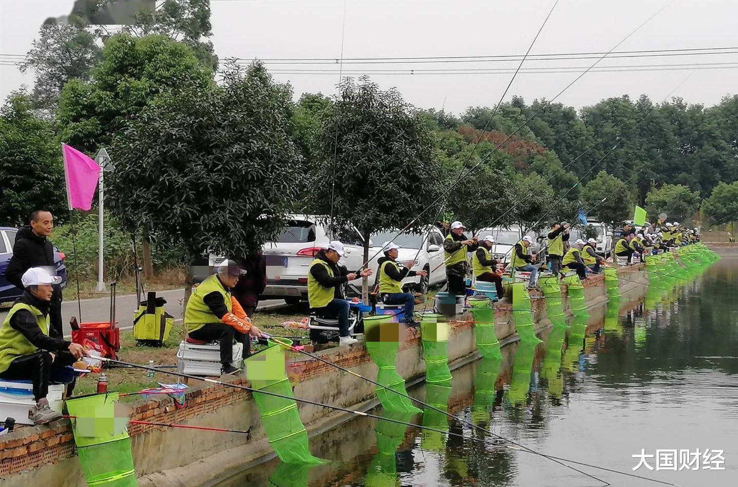 |男人的钱也很好赚？中年男人正撑起一个百亿蓝海市场