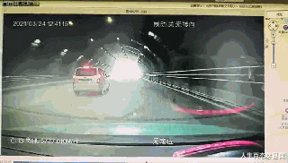 人生百态尽显真 老人坐电动轮椅进隧道被撞身亡，轿车司机欲哭无泪，真的防不胜防