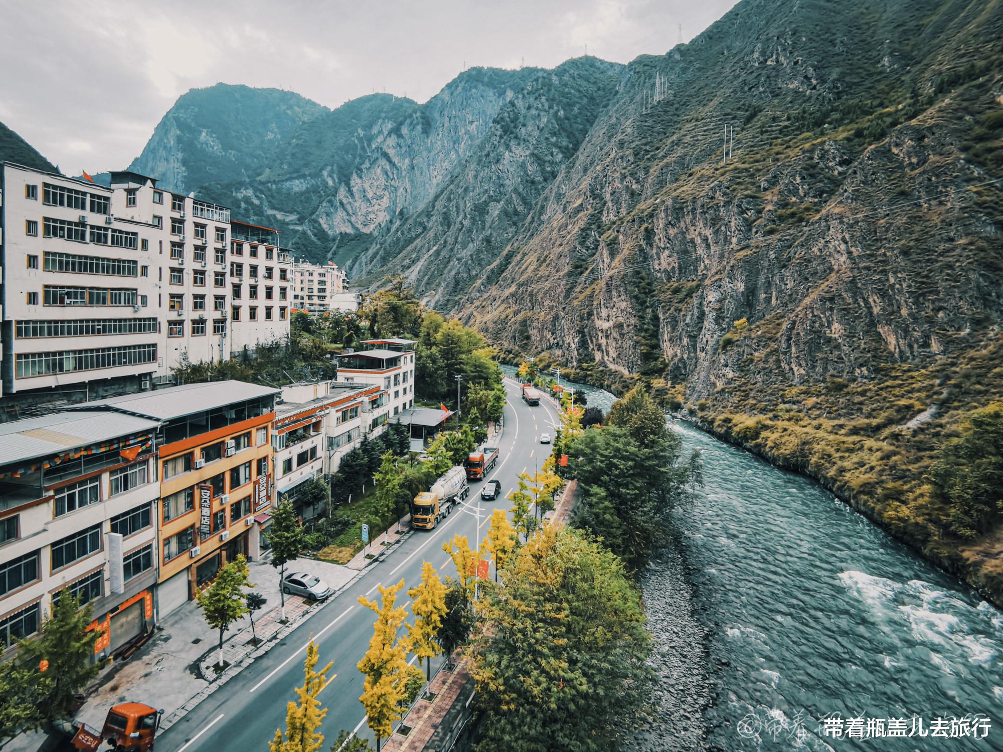 理县|这个只有4平方公里的川西小县城风景真好，最著名的景点是毕棚沟