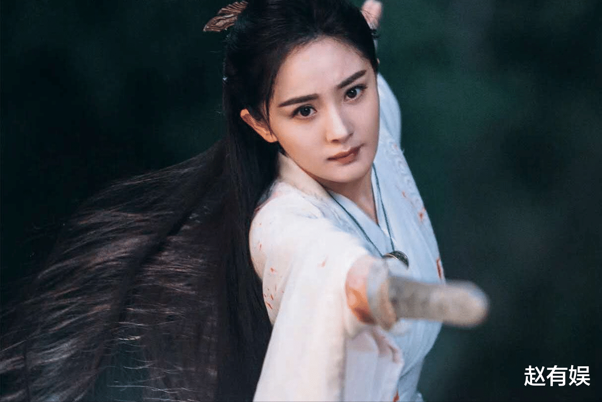 陈钰琪|热搜一个接一个,这部新剧的繁荣热度之下,杨幂的窘境显露无疑