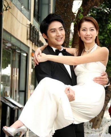 林韦君|20年前比《流星花园》还火,如今主演全糊了,小龙套反成收视女王