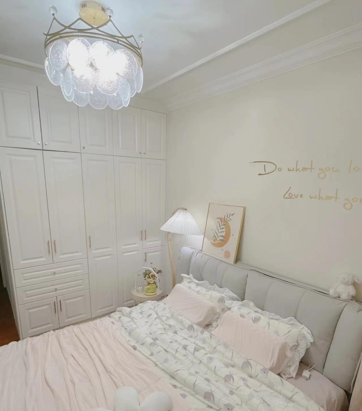 60㎡简约风小户型，本以为会十分拥挤，进门后才发现空间感有多棒