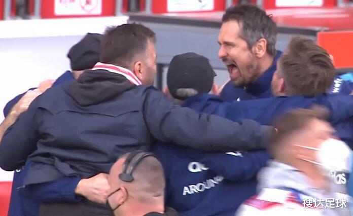 绝杀|92分钟绝杀,2-1神奇逆转!他们终结20年的等待,全队庆祝如夺冠