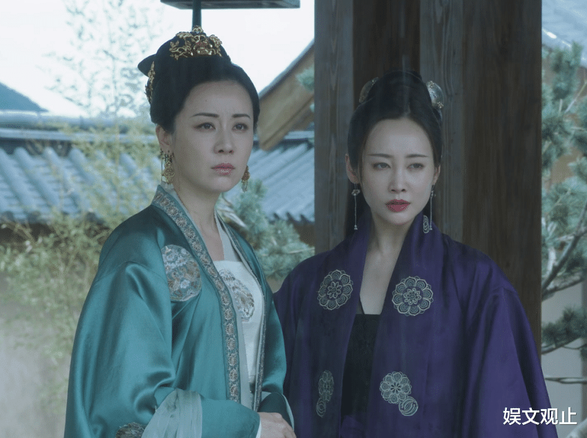 李纯|相差9岁演隔代,“母女”同框出镜,是女儿太老气还是母亲太年轻