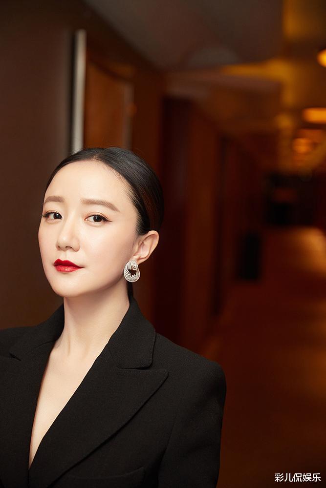 袁姗姗|以“痣”为美的八大女神：每颗痣位置都恰到好处，而且还很有特色