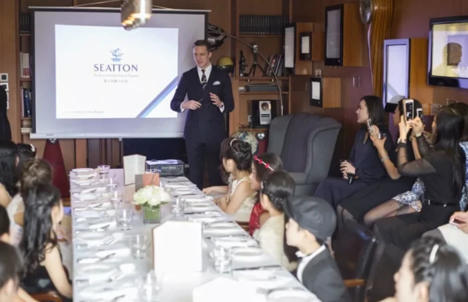 歪妈亲子故事|“名媛速成班”照片曝光，所谓的“贵族教育”，怕是给家长下的套