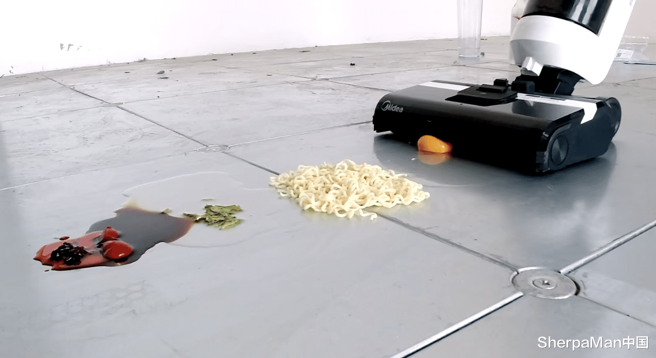 洗地机|美的洗地机推新神器!泡面老干妈被反杀,干湿垃圾一把净