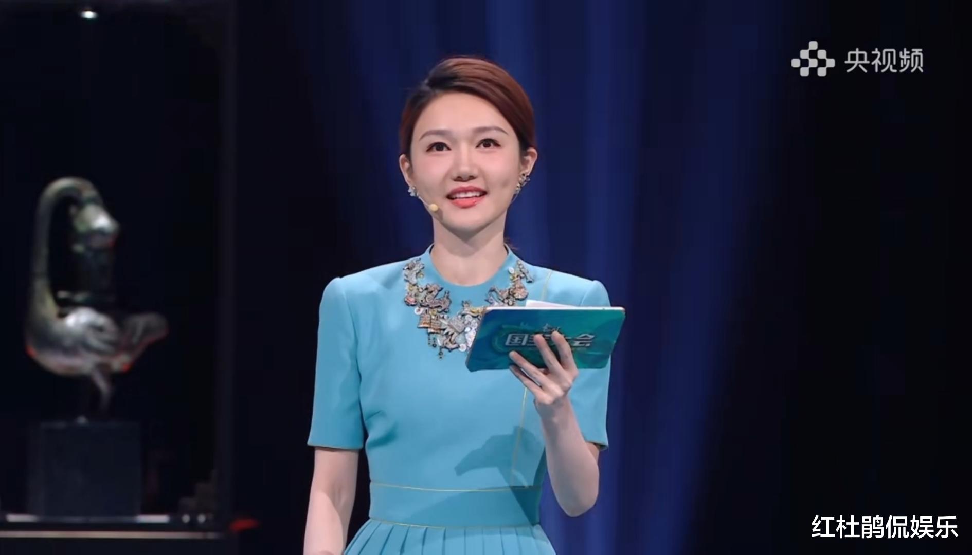 蔡徐坤|龙洋再挑央视“大会”系列节目主持重任，与谢颖颖两代“当家花旦”同框比美