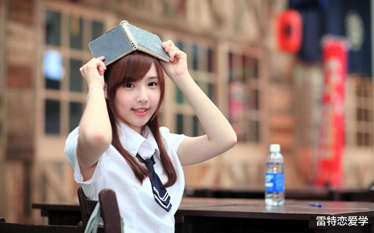 雷特恋爱学|一个追女生的“潜规则”：让她感动没用，要转化成情愫才行
