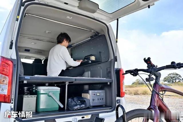 房车|为钓鱼爱好者打造的日产房车，配2.5L汽油机，能住宿还能拉货