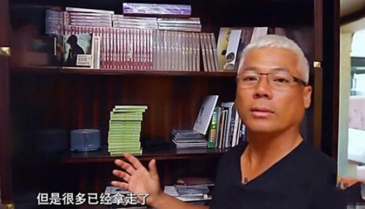 二氧化碳|巫启贤晒出自己的豪宅，两个女儿房间装修各异，有点太偏心了吧？