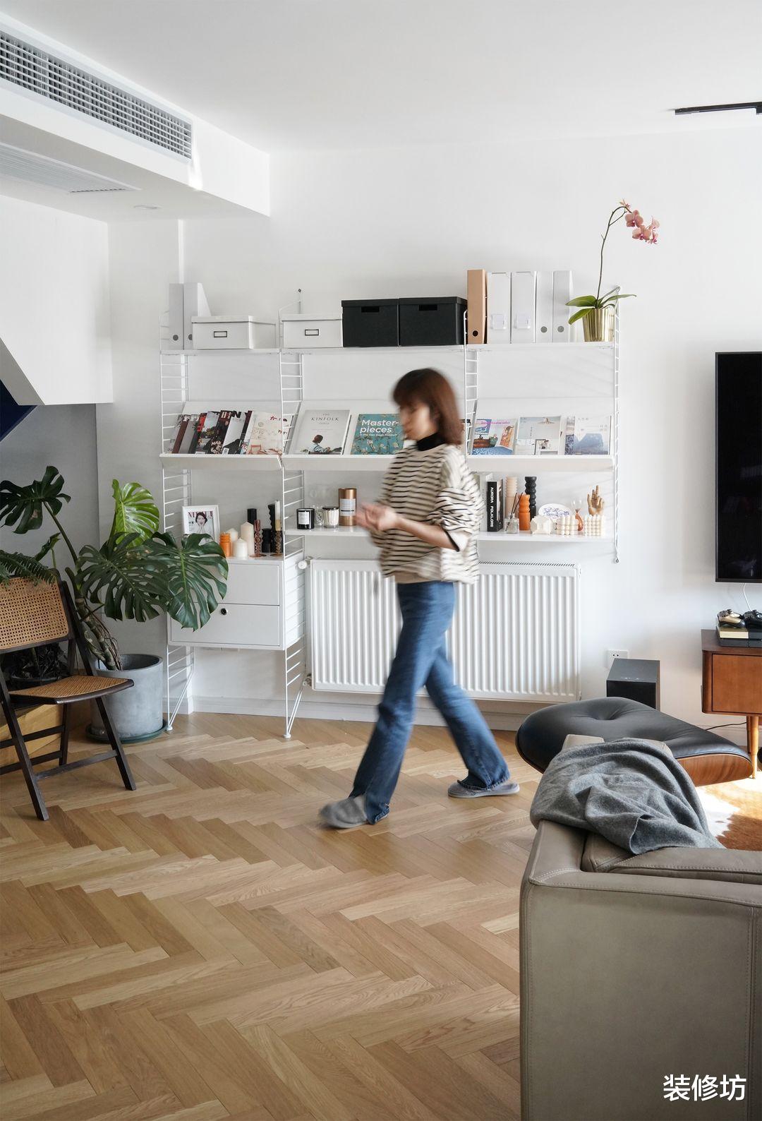 用流动的蓝色打造灵动空间,把两套房子合为一体,享受舒适生活