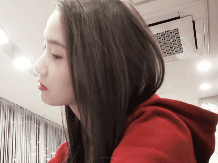 林允儿|林允儿的短发简直是颜值巅峰呀，可盐可甜，网友：第一眼就爱上了