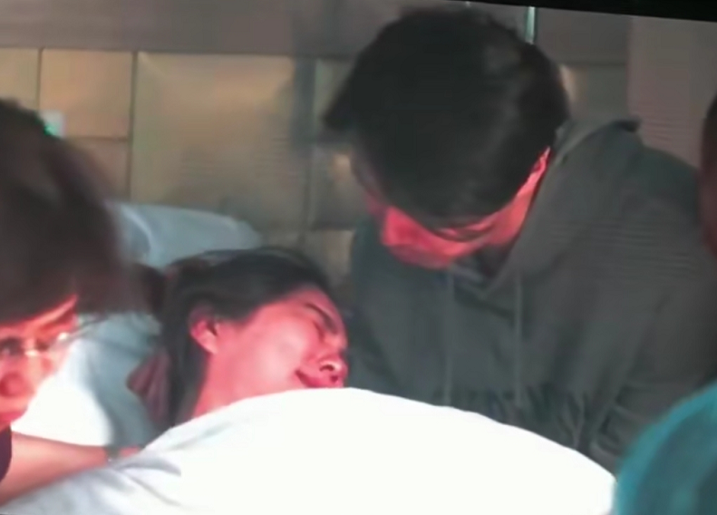 刘德华|郎朗老婆吉娜产后复出，遭网友群嘲：你生完孩子的样子，真丑！