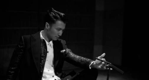 王菲|51岁王菲产子疑遭实锤！前经纪人买大量日用品，本人还现身母婴店