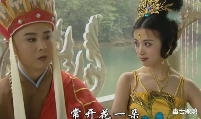 金巧巧|只会演公主的金巧巧，怎么开着几万块的老头乐出门？