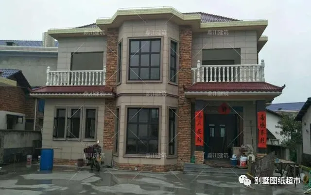 |26万回村建超漂亮二层美宅，占地132㎡，5室3厅，经典大气不过时