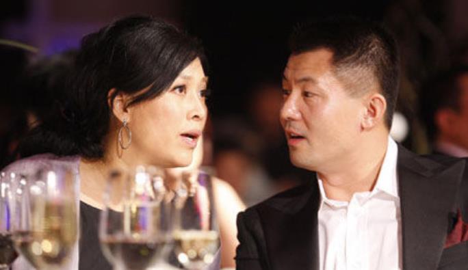 那英|“楼王”那英：拥帝都上亿城堡别墅，260万钻戒被歌迷“撸走”