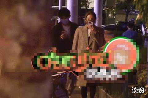 张雨绮|张雨绮疑似恋情曝光？与小8岁鲜肉手挽手归家，小鸟依人靠肩头