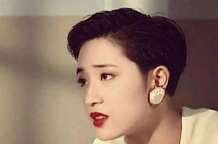 陈法蓉|17岁洪欣，17岁朱茵，17岁蔡少芬，17岁陈法蓉，差距一目了然