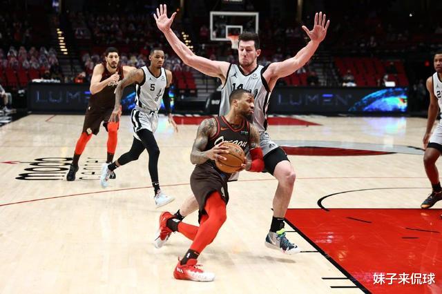 斯蒂芬·庫里|賽季三分命中總數！9人超200記，利拉德270排第三，那庫里有多少