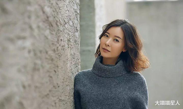 柯蓝|出身显赫45岁才成名，私生活引人诟病，终因烂桃花无人接盘