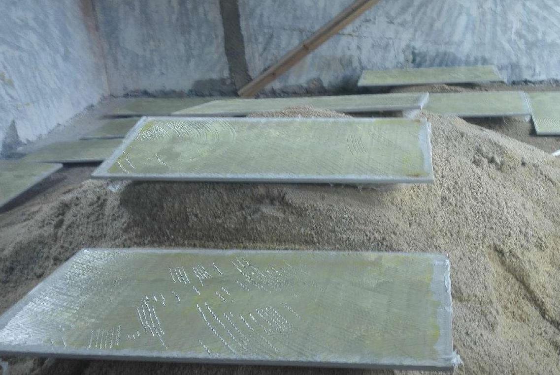 瓷砖背部有蜡,千万不能直接粘贴,用好3种处理方法才能粘贴牢固