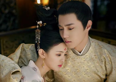 锦衣之下2|《锦衣之下2》换角遭质疑，看清新男主长相，网友：扑定了！