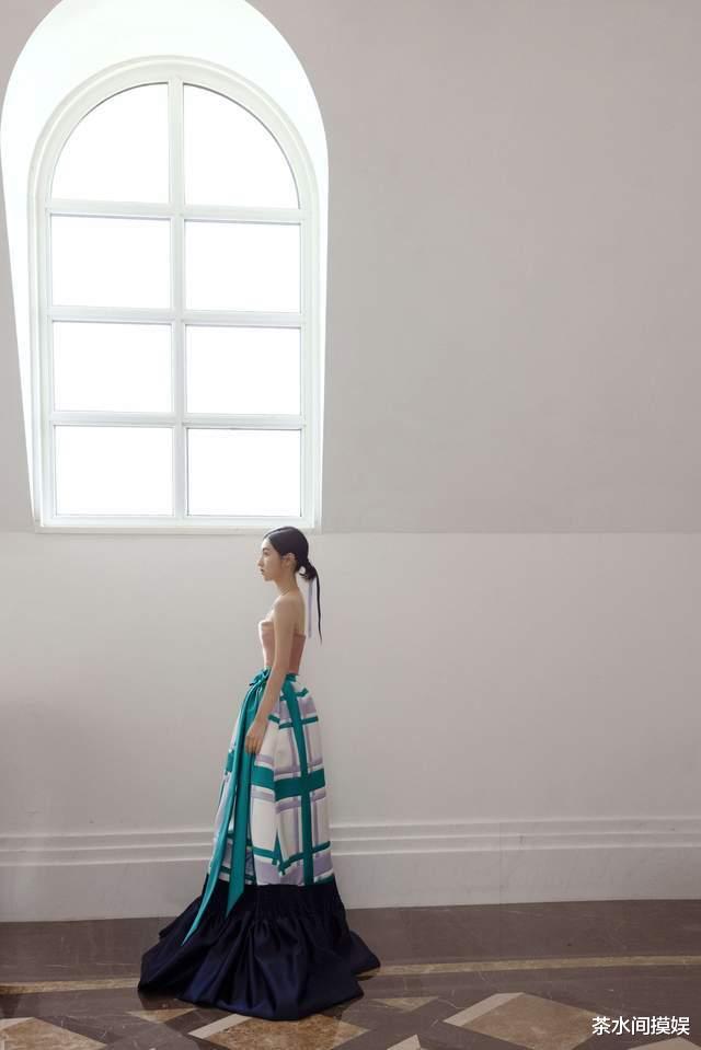 宁静|金鸡闭幕：宁静霸气、张子枫土气，金晨干瘦，张小斐裙摆绣大观园